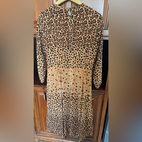 Tommy Hilfiger Women’s Lined Balloon Sleeve Fit and Flare Dress - Picture 6 of 6